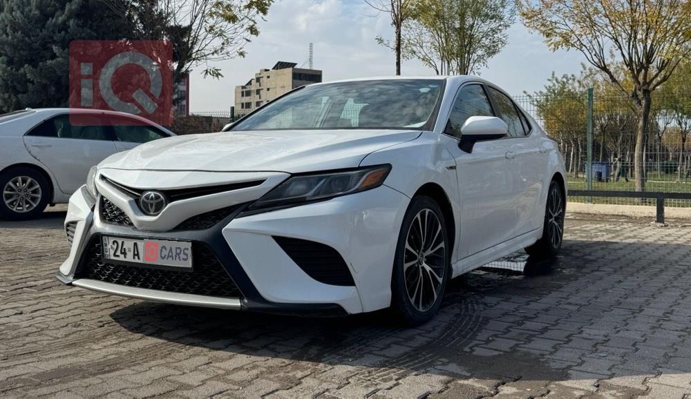 تۆیۆتا کامری